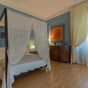 Opera Boutique Bed & Breakfast